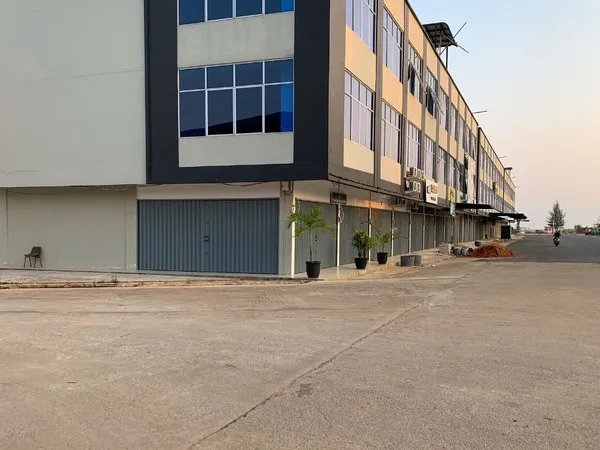 Commercial painting project